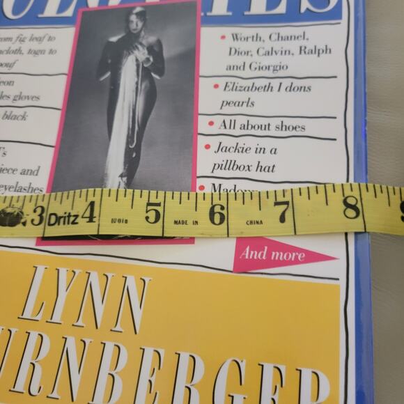 Book: Let there by clothes by Lynn Schnurnberger 40,000 yrs of Fashion Channel - Picture 10 of 10